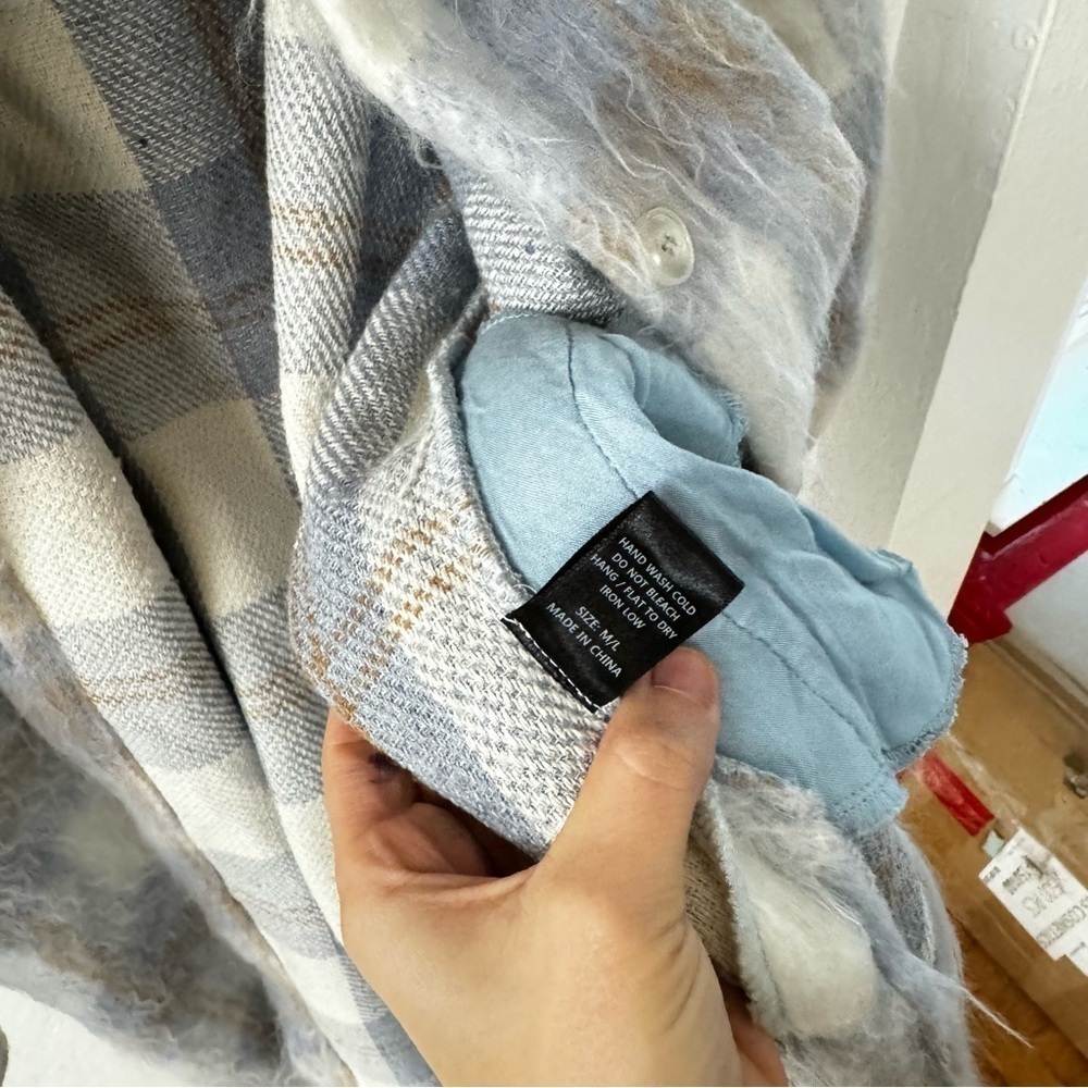 Miss Lola Blue Plaid Long Line Side Slit Fuzzy Button Down Shacket Jacket M/L - Picture 12 of 12